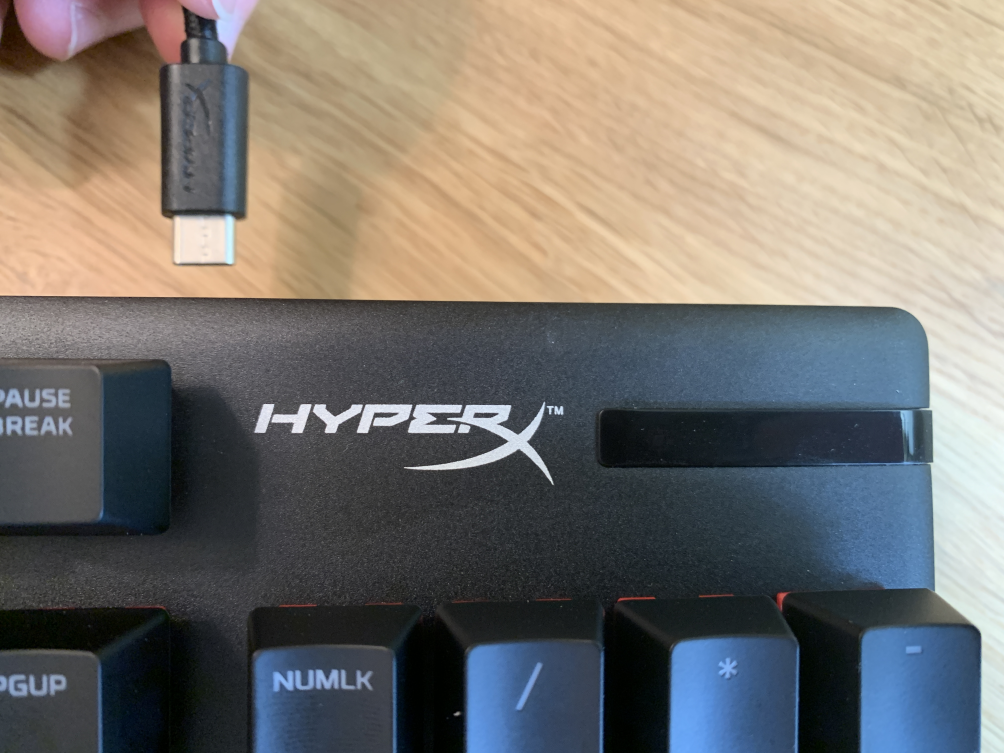 HyperX合金起源游戏键盘USBC