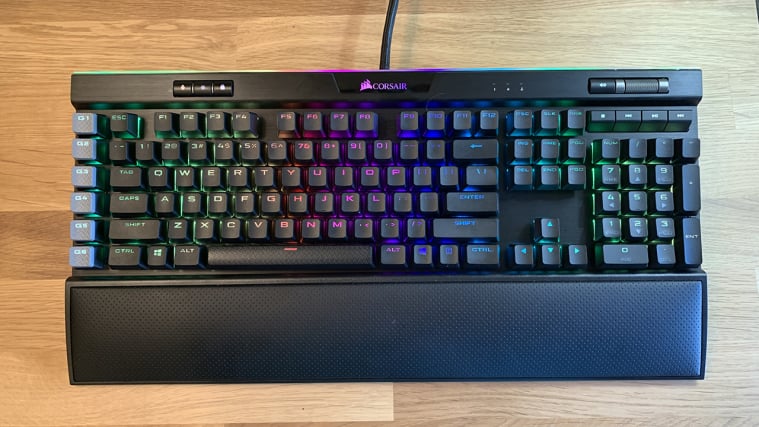 海盗船K95 RGB白金XT游戏键盘